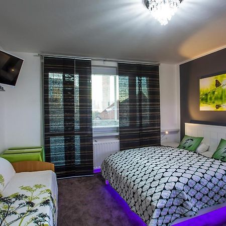 Studio Apartment Petrzalka Air-Conditioned 24H Check-In 브라티슬라바 외부 사진