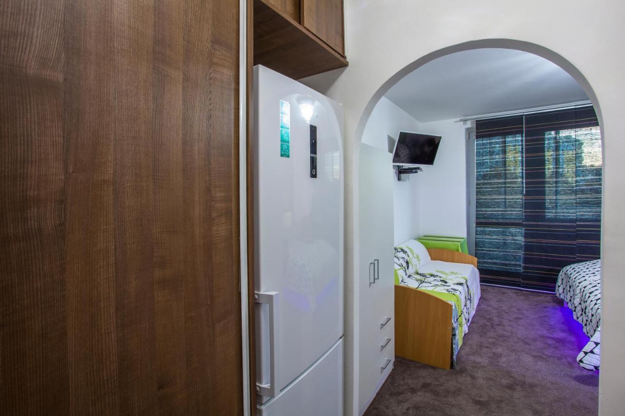 Studio Apartment Petrzalka Air-Conditioned 24H Check-In 브라티슬라바 외부 사진